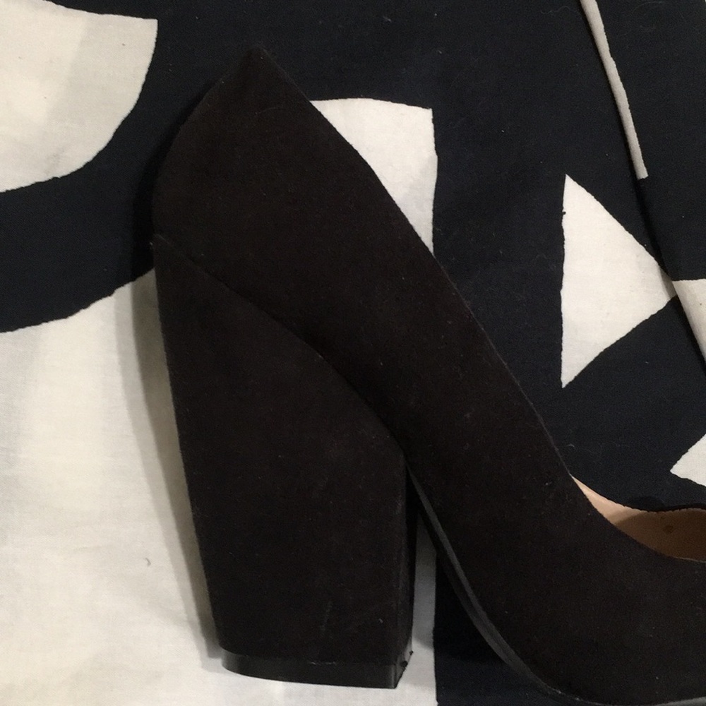 Heels - Picture 6 of 8